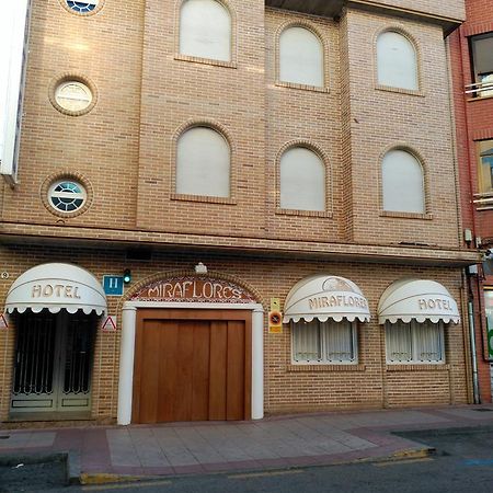 Hotel Miraflores Alcobendas Buitenkant foto