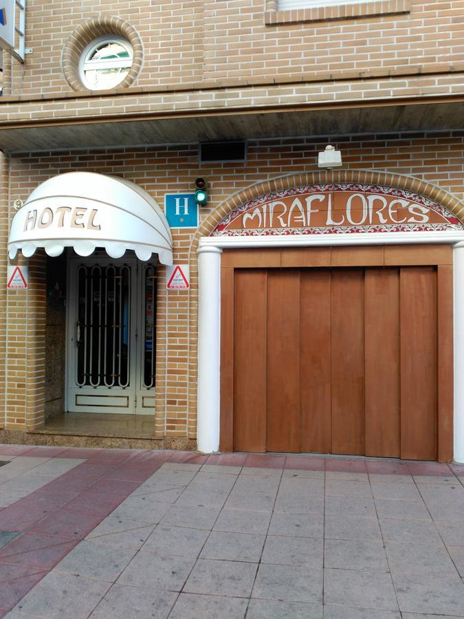 Hotel Miraflores Alcobendas Buitenkant foto